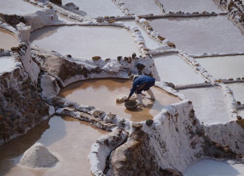 Maras Salt Mines, Moray & Chinchero Tour: The Ultimate Guide to the Sacred Valley of Perú